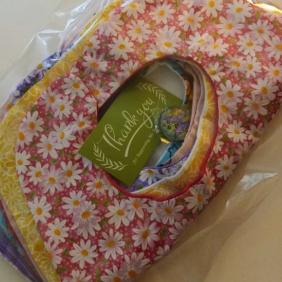 Baby Bibs Set Of 6 NWOT FLORAL & PAW PATROL - Picture 6 of 7